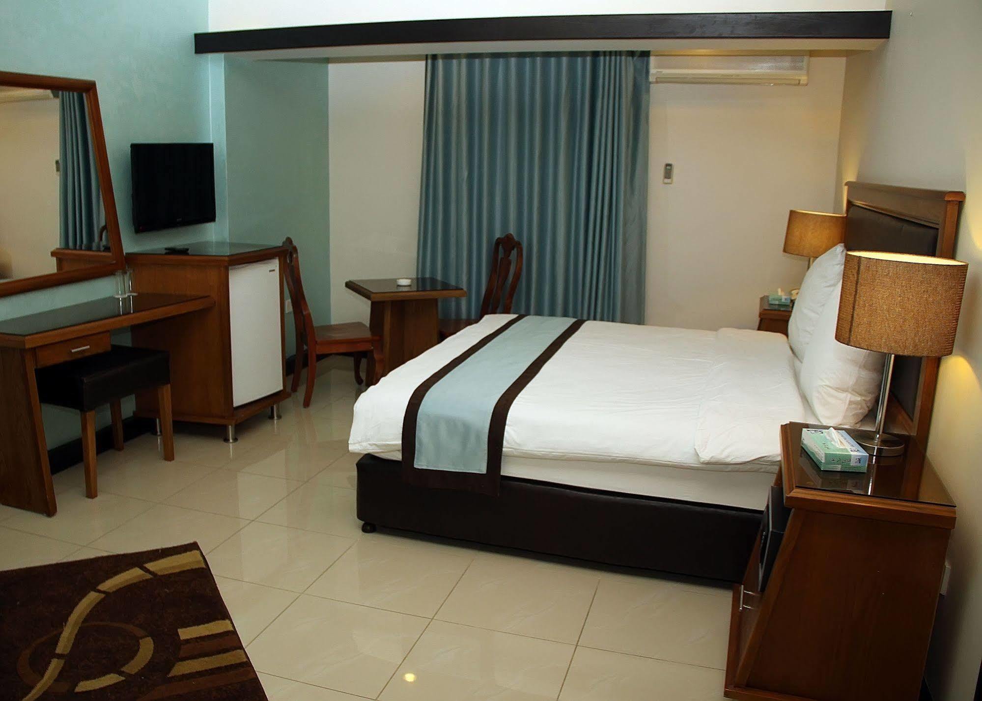 Al Raad Hotel Акаба Экстерьер фото